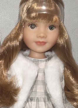 Reina del Norte Кукла Алина, 32 см, арт. 11024 (фото [1] от пользователя м ольга г)